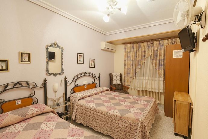 Imagen de la habitación del Hotel Pensi&oacute;n San Jos&eacute;. Foto 13