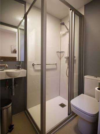 Imagen de la habitación del Hotel Pensión San Martin. Foto 4