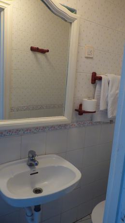 Imagen de la habitación del Hotel Pensi&oacute;n Santa Mar&iacute;a. Foto 2