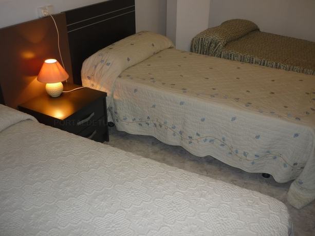 Imagen de la habitación del Hotel Pensi&oacute;n Zurbar&aacute;n. Foto 10