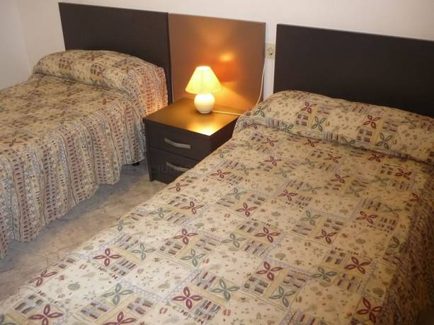 Imagen de la habitación del Hotel Pensi&oacute;n Zurbar&aacute;n. Foto 11