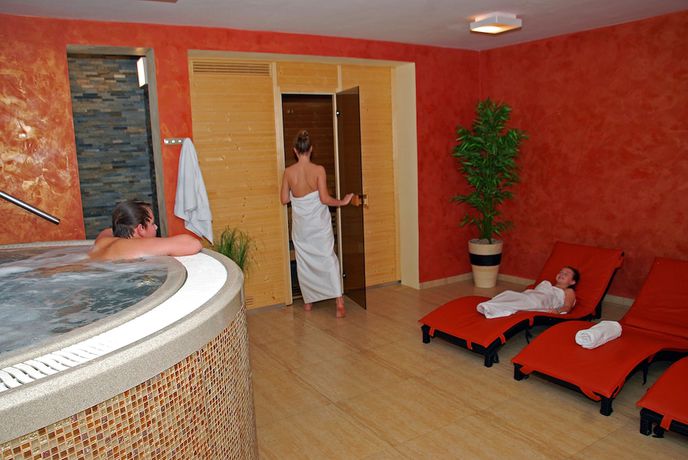 Imagen de la piscina del Hotel Pension 7. Foto 16