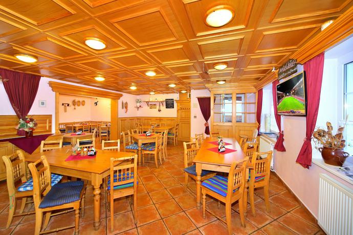 Imagen del bar/restaurante del Hotel Pension Alba. Foto 4