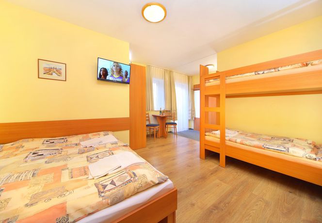 Imagen de la habitación del Hotel Pension Alba. Foto 12