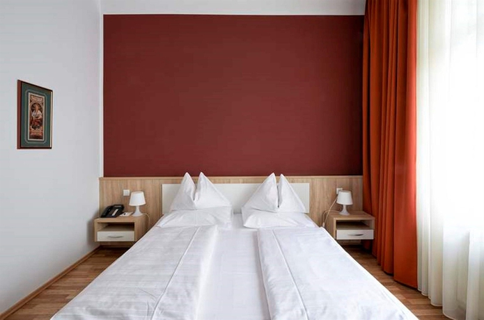 Imagen de la habitación del Hotel Pension Baronesse. Foto 8