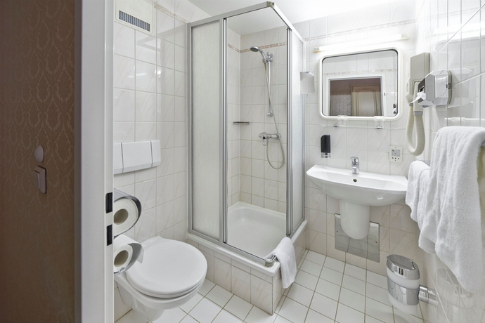 Imagen de la habitación del Hotel Pension Baronesse. Foto 11