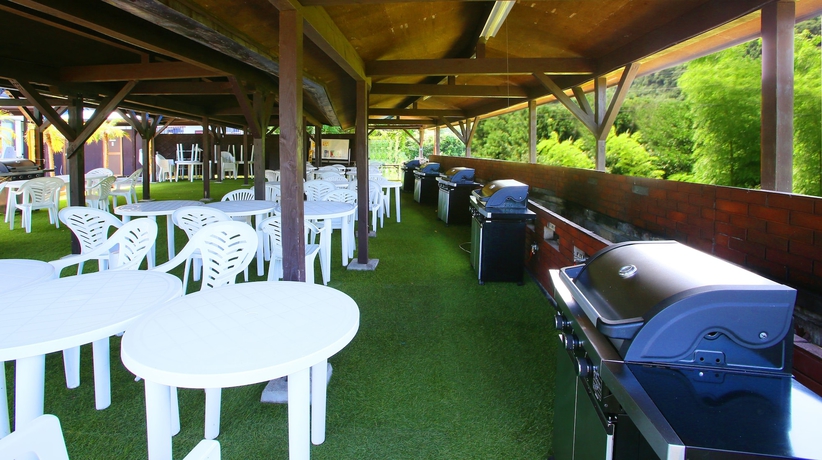 Imagen de los exteriores del Hotel Pension Bigfisher Club. Foto 15