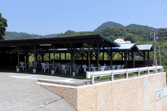 Imagen de los exteriores del Hotel Pension Bigfisher Club. Foto 17