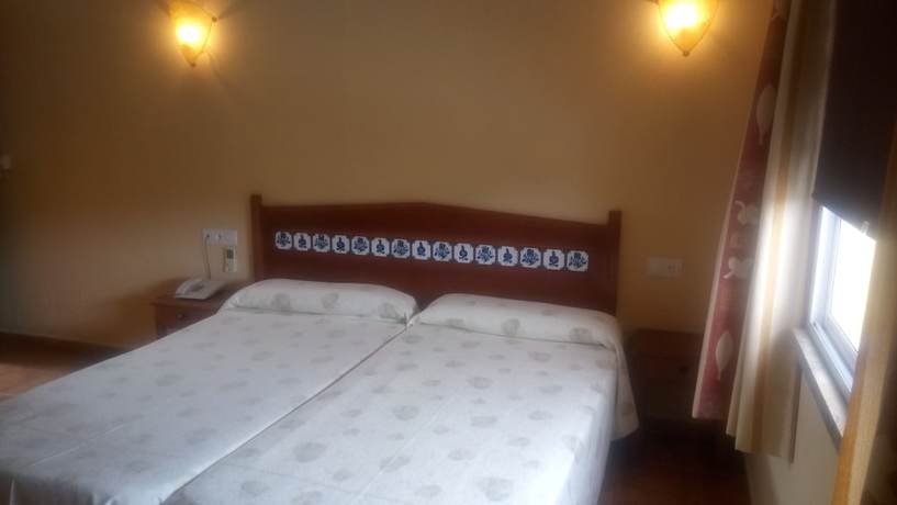 Imagen de la habitación del Hotel Pension Calatrava. Foto 11