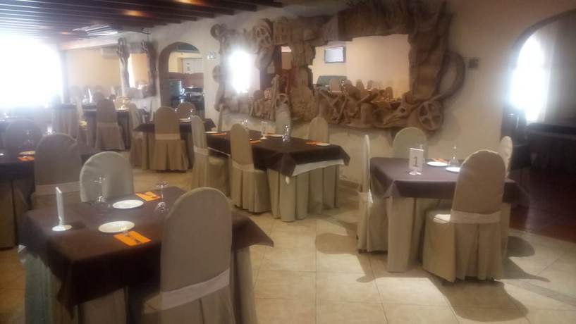 Imagen del bar/restaurante del Hotel Pension Calatrava. Foto 5