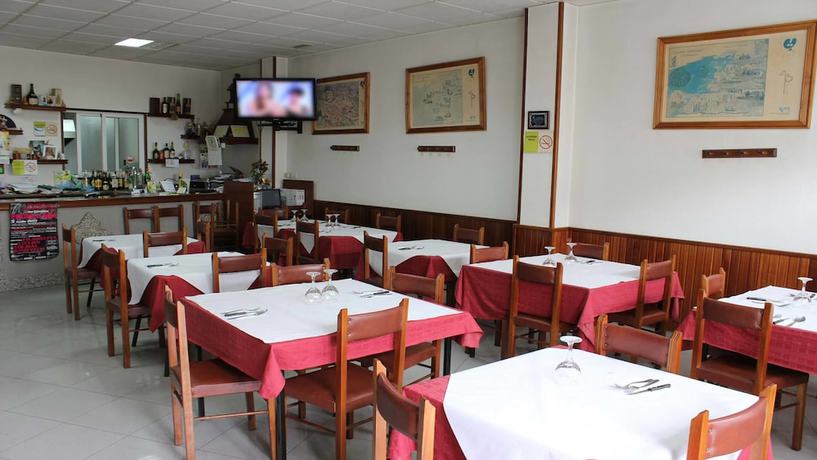 Imagen del bar/restaurante del Hotel Pension Casa Curro. Foto 5