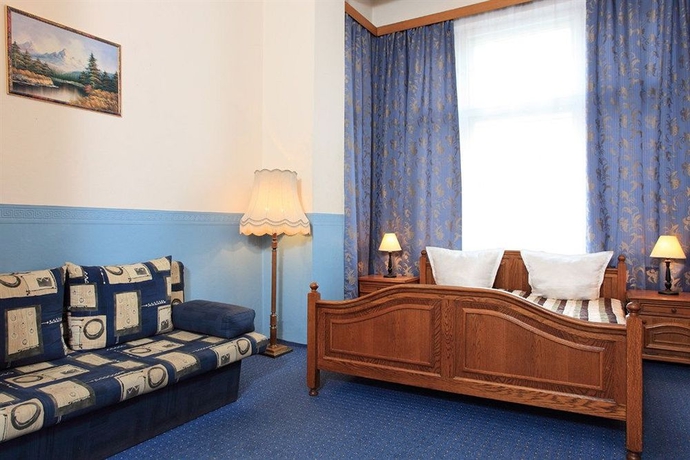 Imagen de la habitación del Hotel - Pension Cortina. Foto 4