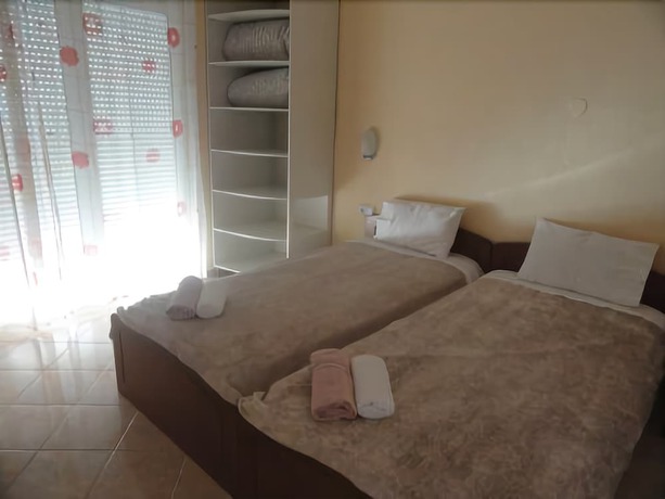 Imagen de la habitación del Hotel Pension Delfini. Foto 20