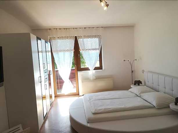 Imagen de la habitación del Hotel Pension Dimitrova. Foto 13