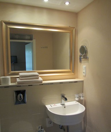 Imagen de la habitación del Hotel Pension Elan. Foto 4