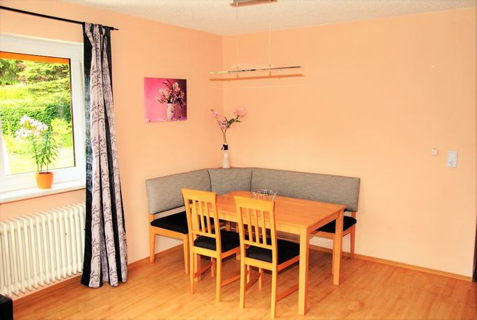 Imagen de la habitación del Hotel Pension Elan. Foto 19