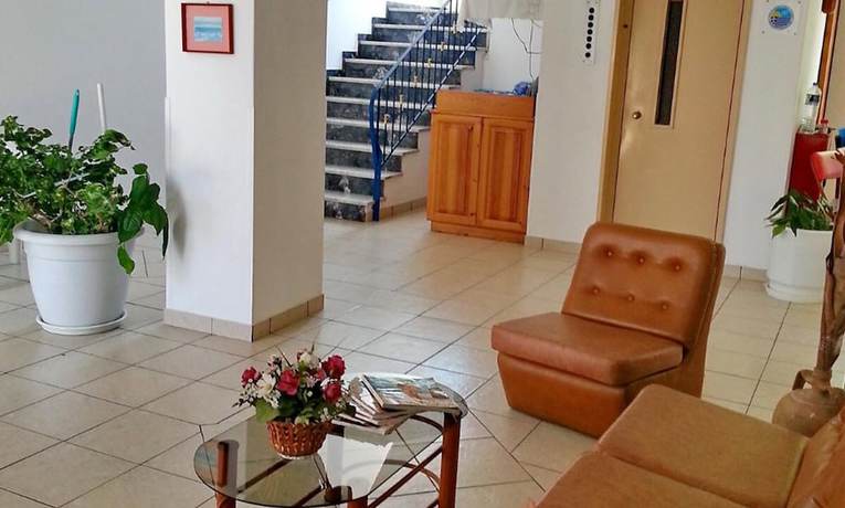 Imagen de los interiores del Hotel Pension Gina. Foto 17