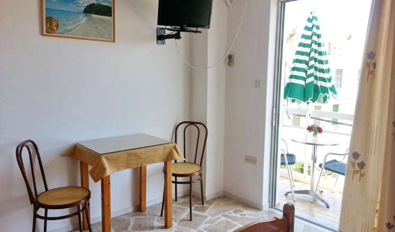 Imagen de la habitación del Hotel Pension Gina. Foto 13