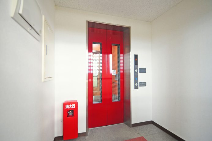 Imagen de los interiores del Hotel Pension Hana Miyakojima. Foto 16
