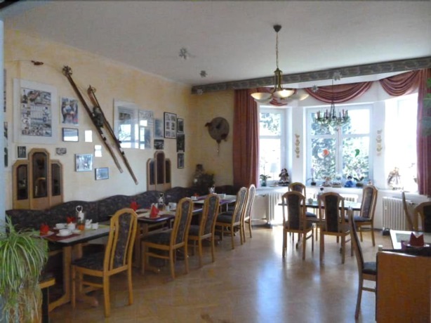 Imagen del bar/restaurante del Hotel Pension Haus Am Waldesrand. Foto 4