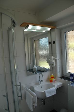 Imagen de la habitación del Hotel Pension Haus Diefenbach. Foto 5