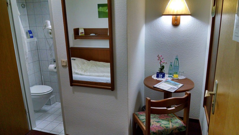 Imagen de la habitación del Hotel Pension Haus Diefenbach. Foto 15