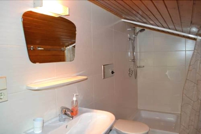 Imagen de la habitación del Hotel Pension Haus Rohrmoser. Foto 2