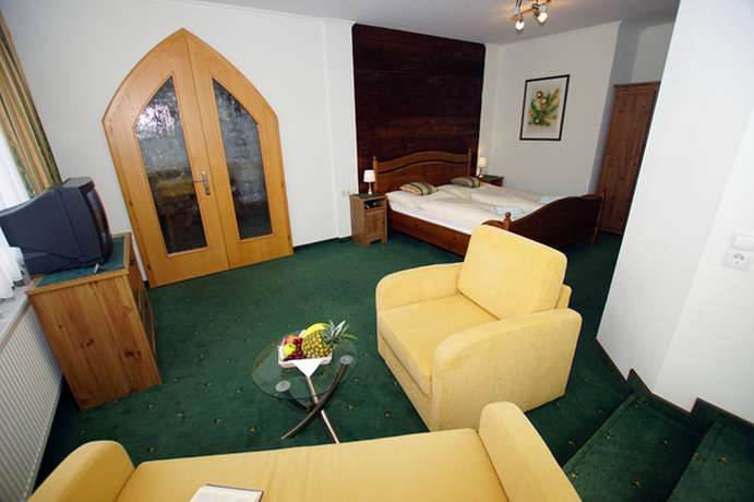 Imagen de la habitación del Hotel Pension Heidi. Foto 4