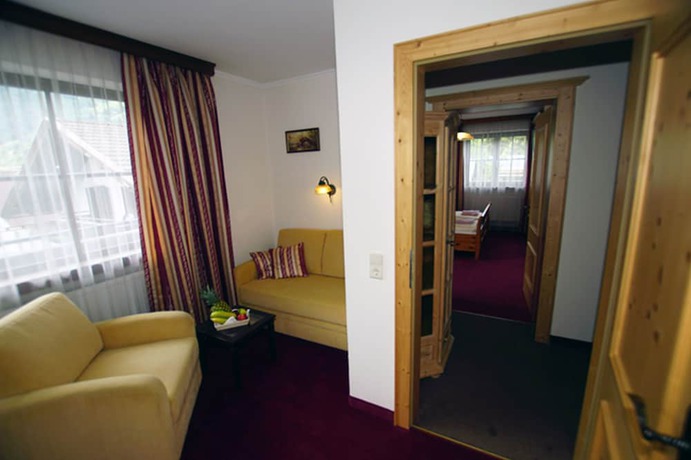 Imagen de la habitación del Hotel Pension Heidi. Foto 16