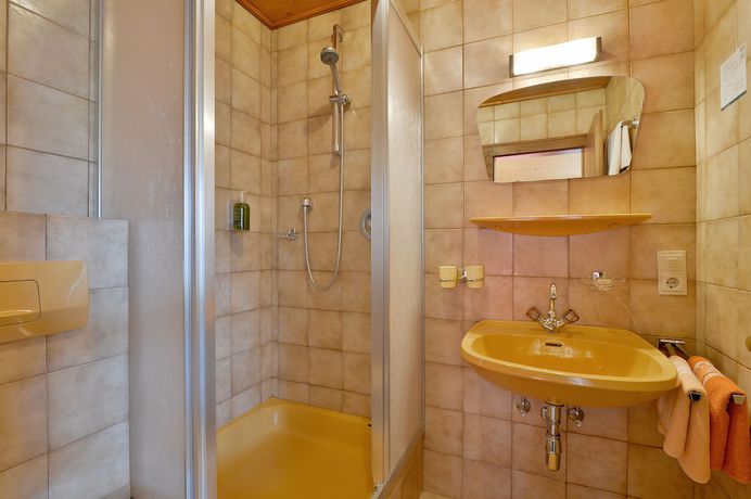 Imagen de la habitación del Hotel Pension H&uuml;ttwirt. Foto 9