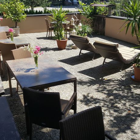 Imagen de los exteriores del Hotel Pension H&uuml;ttwirt. Foto 17