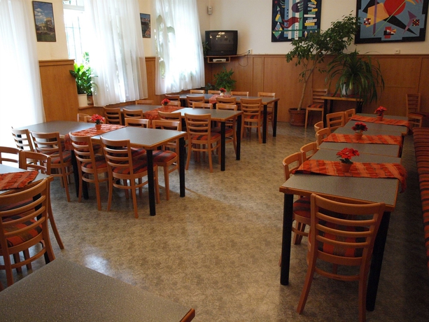 Imagen del bar/restaurante del Hotel Pension Jana - Domov Mládeže. Foto 3