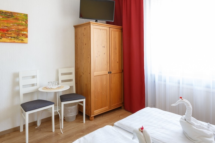 Imagen de la habitación del Hotel Pension Laubenhof. Foto 3