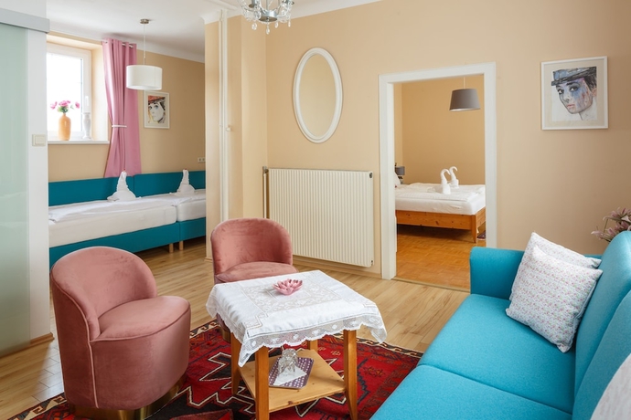 Imagen de la habitación del Hotel Pension Laubenhof. Foto 8