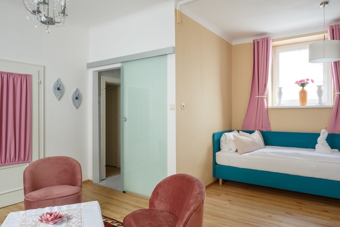 Imagen de la habitación del Hotel Pension Laubenhof. Foto 9