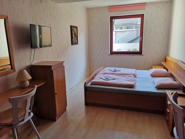 Imagen de la habitación del Hotel Pension MATE. Foto 8