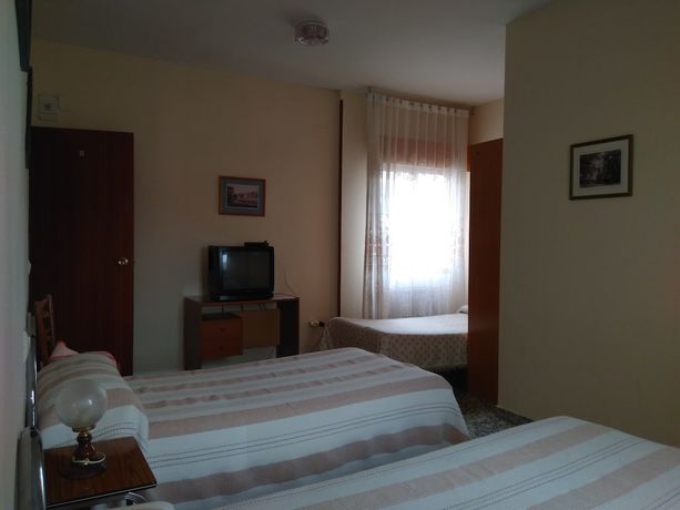 Imagen de la habitación del Hotel Pension Martinez. Foto 4