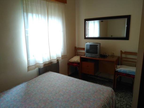 Imagen de la habitación del Hotel Pension Martinez. Foto 6