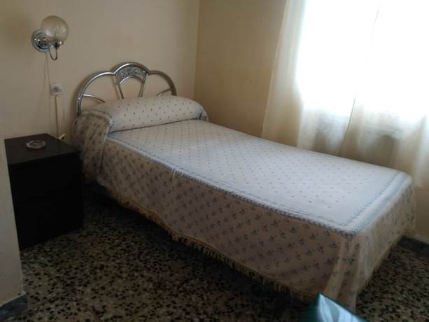 Imagen de la habitación del Hotel Pension Martinez. Foto 16