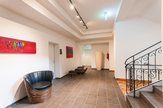 Imagen de los interiores del Hotel Pension Max. Foto 16