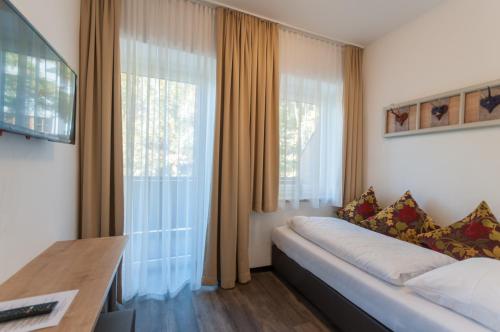 Imagen de la habitación del Hotel Pension Max SUMMERCARD INCLUDED. Foto 6