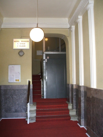 Imagen de los interiores del Hotel Pension Messe Am Funkturm. Foto 6