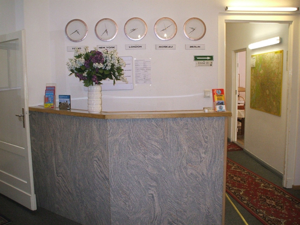 Imagen de los interiores del Hotel Pension Messe Am Funkturm. Foto 8