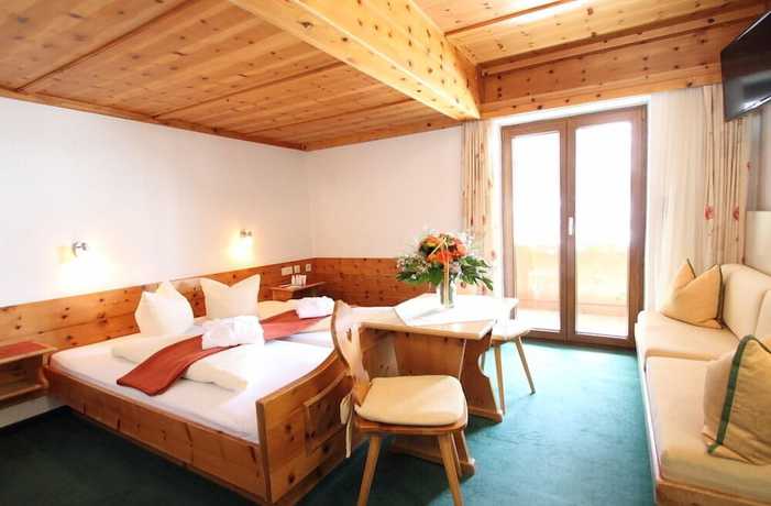 Imagen de la habitación del Hotel Pension Mittagskogel. Foto 9