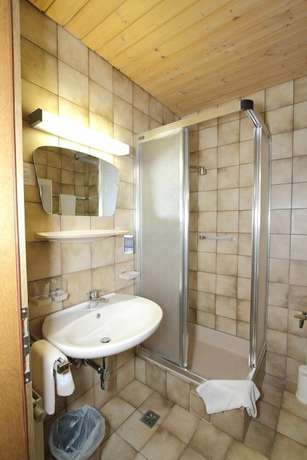 Imagen de la habitación del Hotel Pension Mittagskogel. Foto 12