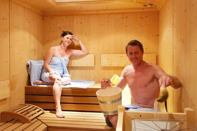 Imagen de la piscina del Hotel Pension Mittagskogel. Foto 19