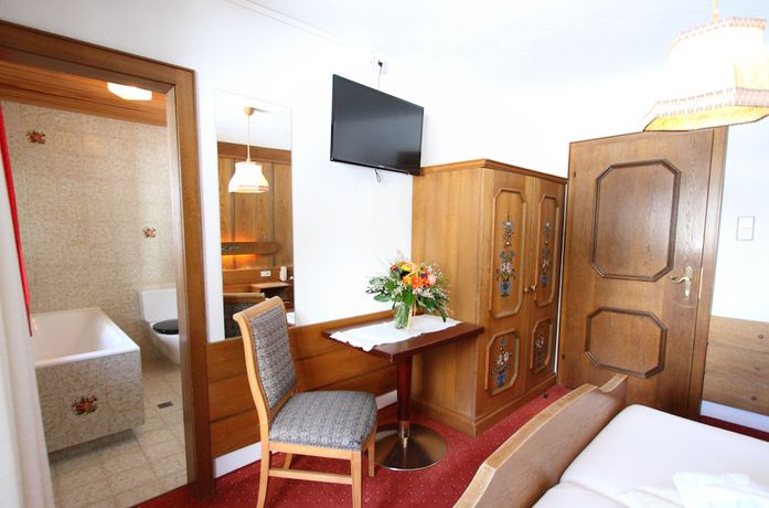 Imagen de la habitación del Hotel Pension Mittagskogel. Foto 14