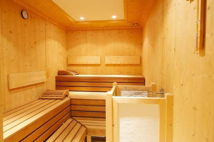 Imagen de la piscina del Hotel Pension Mittagskogel. Foto 20