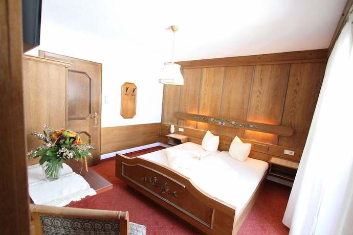 Imagen de la habitación del Hotel Pension Mittagskogel. Foto 16