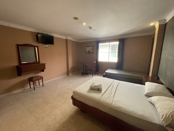 Imagen de la habitación del Hotel Pension Monaco. Foto 11